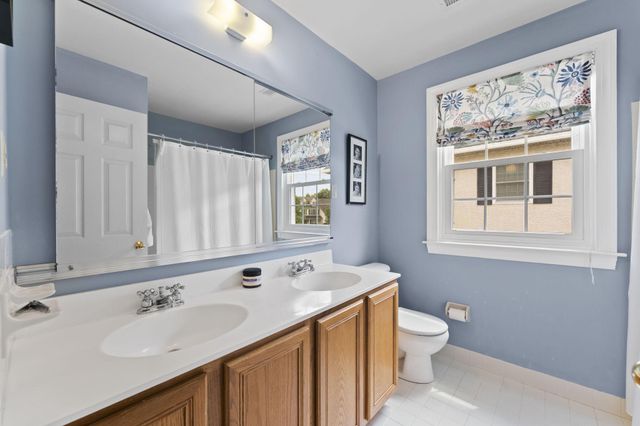 27 CAMERON CT, Exton, PA 19341