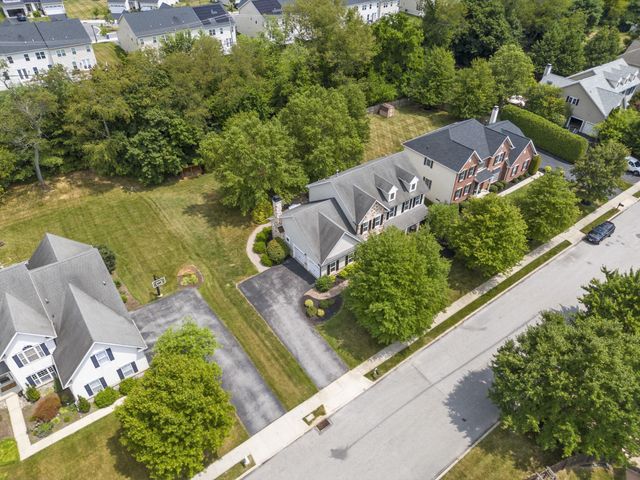 27 CAMERON CT, Exton, PA 19341