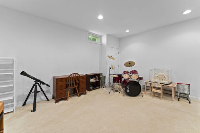 27 CAMERON CT, Exton, PA 19341