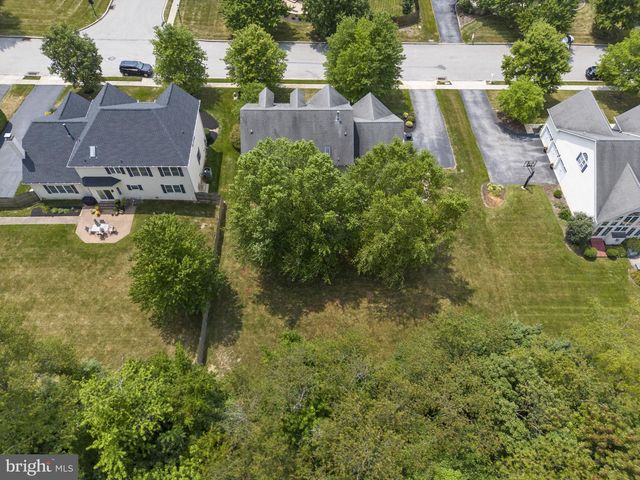 27 CAMERON CT, Exton, PA 19341