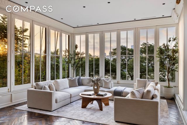 21 Beekman Place, New York City, NY 10022