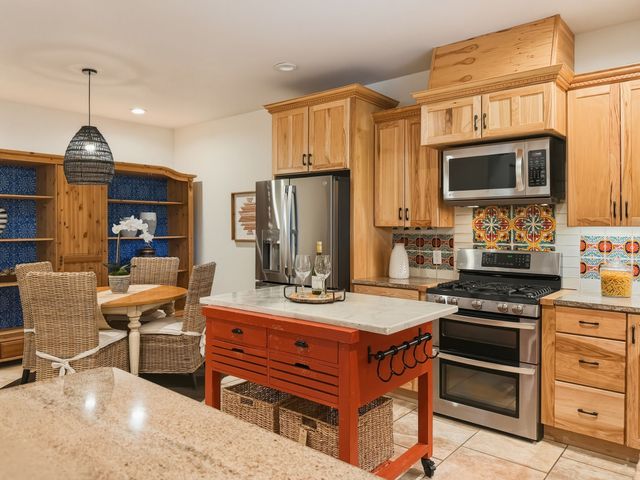 21 Calle Lemita, Santa Fe, NM 87507