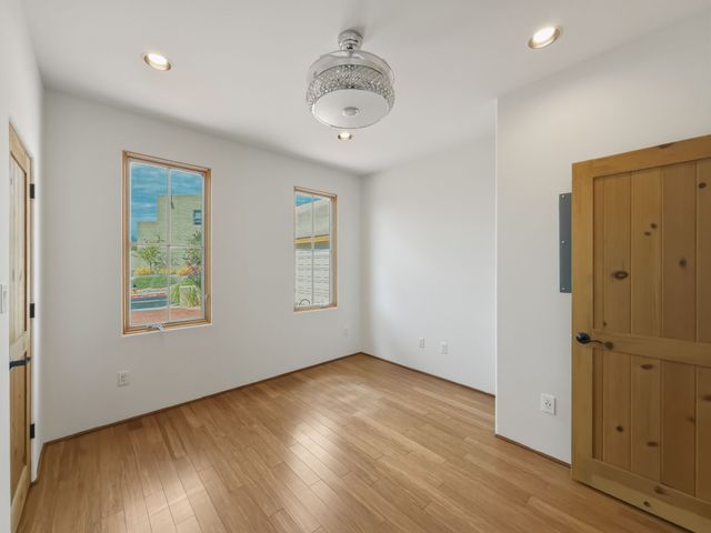 21 Calle Lemita, Santa Fe, NM 87507
