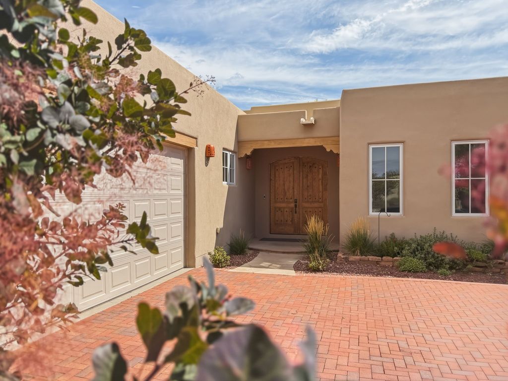 21 Calle Lemita, Santa Fe, NM 87507