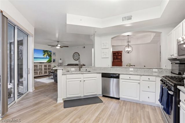 1882 TARPON BAY DR S 105, Naples, FL 34119