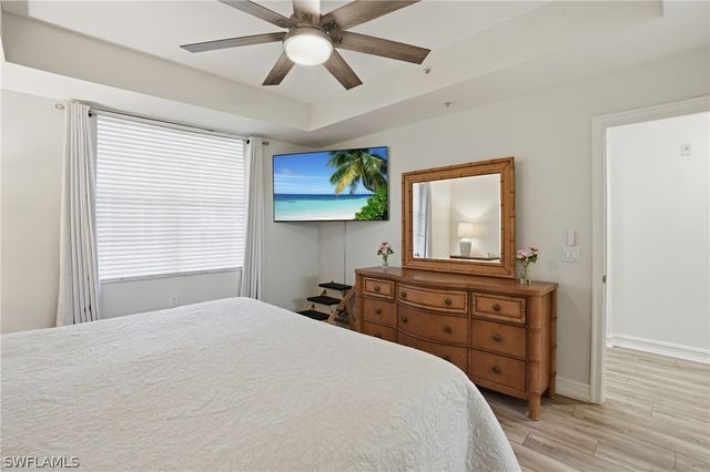 1882 TARPON BAY DR S 105, Naples, FL 34119