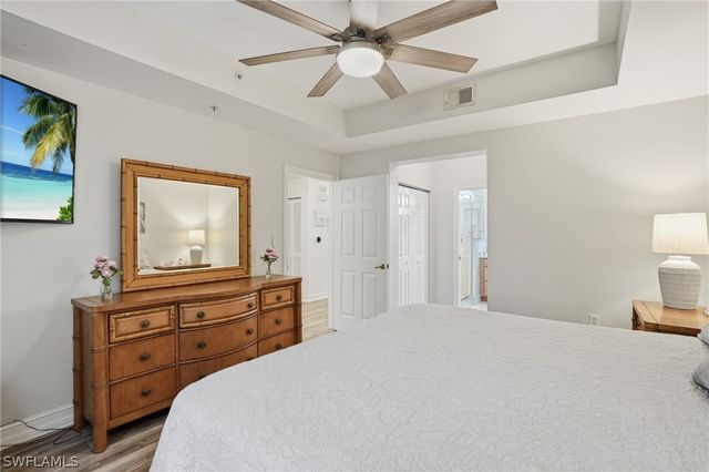 1882 TARPON BAY DR S 105, Naples, FL 34119