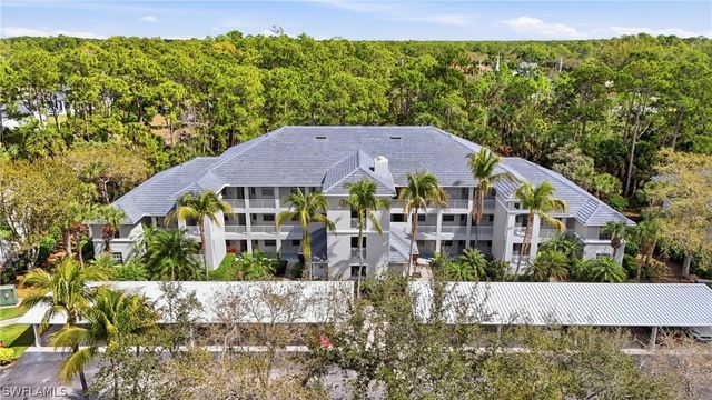 1882 TARPON BAY DR S 105, Naples, FL 34119