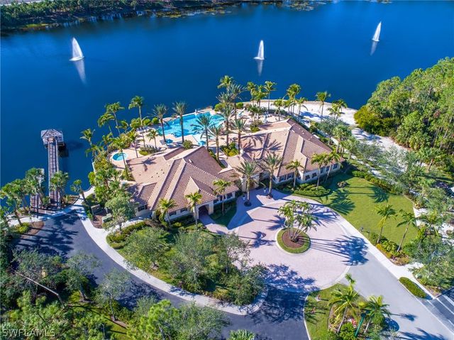 1882 TARPON BAY DR S 105, Naples, FL 34119
