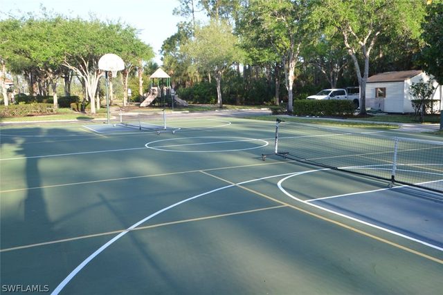 1882 TARPON BAY DR S 105, Naples, FL 34119