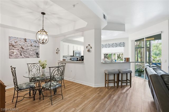 1882 TARPON BAY DR S 105, Naples, FL 34119