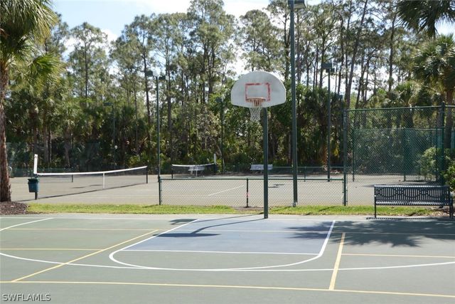 1882 TARPON BAY DR S 105, Naples, FL 34119