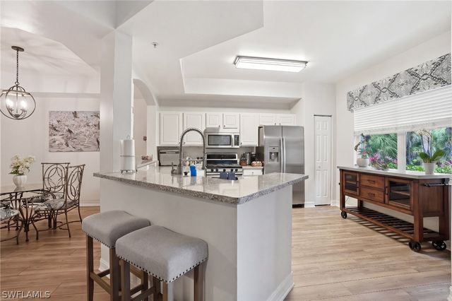 1882 TARPON BAY DR S 105, Naples, FL 34119