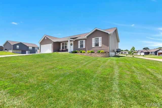 155 Williamsburg Lane, Troy, MO 63379