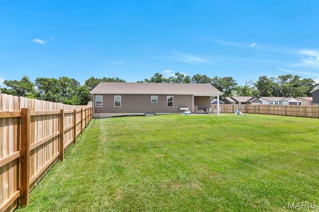 155 Williamsburg Lane, Troy, MO 63379