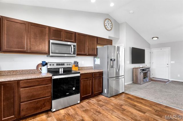 155 Williamsburg Lane, Troy, MO 63379