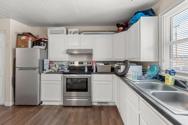 2772 Merriman Road, Medford, OR 97501