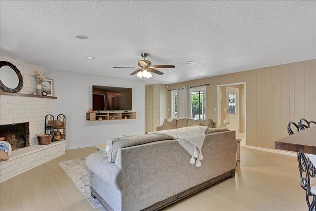 1885 Sycamore St, Gridley, CA 95948