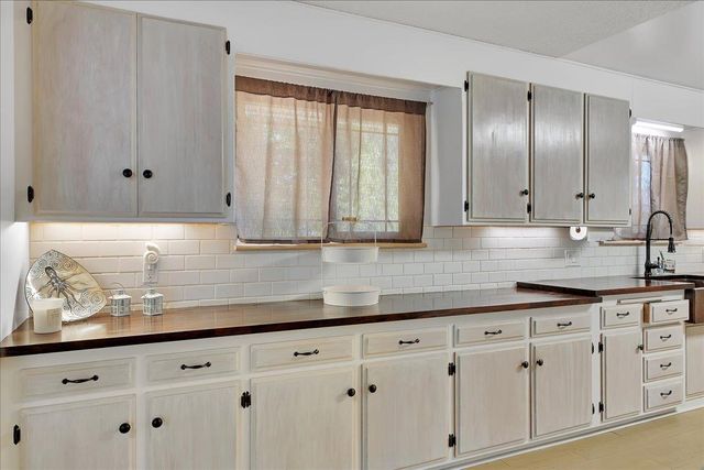 1885 Sycamore St, Gridley, CA 95948