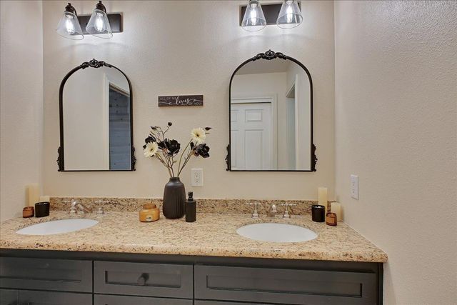 1885 Sycamore St, Gridley, CA 95948