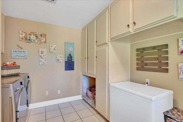 1885 Sycamore St, Gridley, CA 95948