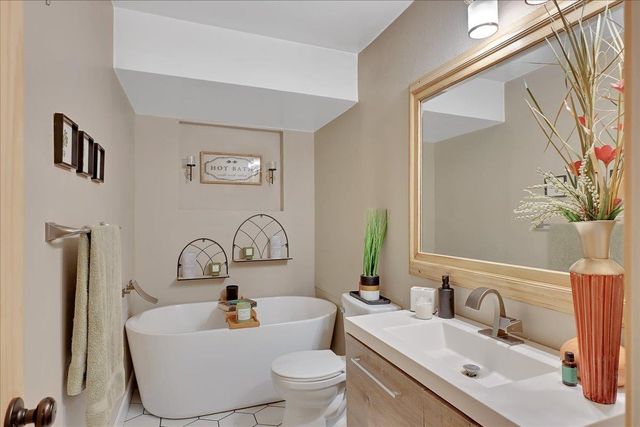 1885 Sycamore St, Gridley, CA 95948