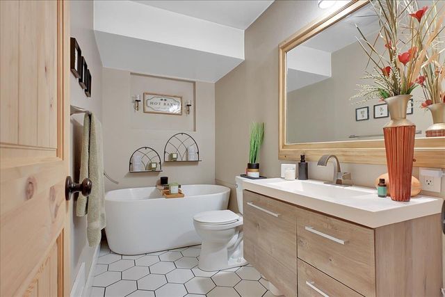 1885 Sycamore St, Gridley, CA 95948