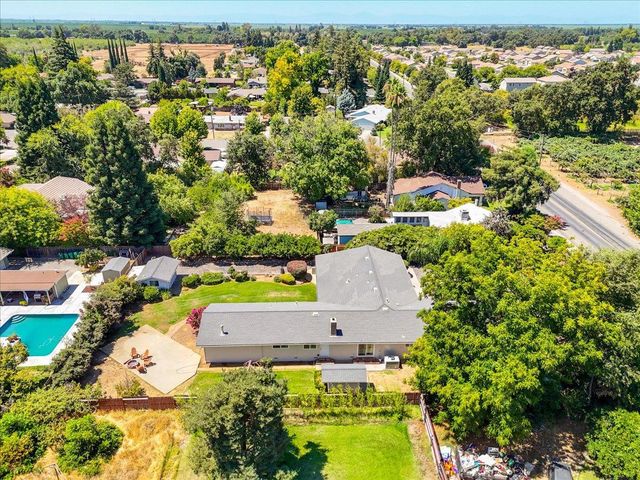 1885 Sycamore St, Gridley, CA 95948