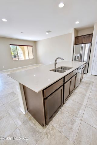 1075 N Echo Ranch Drive, Green Valley, AZ 85614