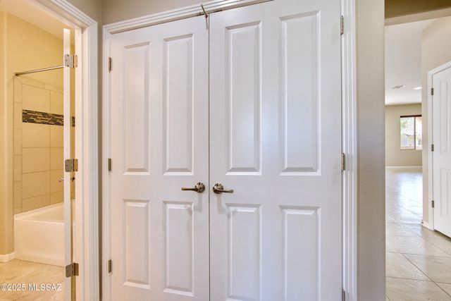 1075 N Echo Ranch Drive, Green Valley, AZ 85614