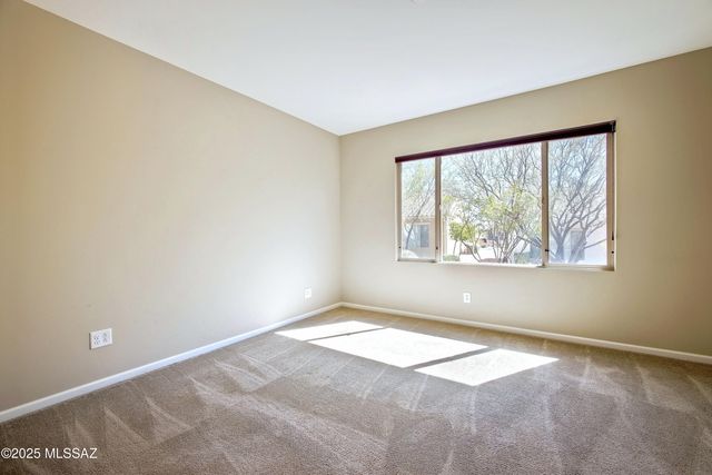 1075 N Echo Ranch Drive, Green Valley, AZ 85614