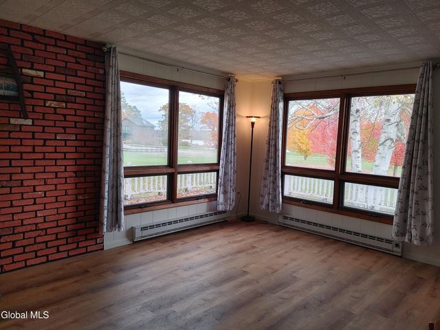 81 Ferry Road, Crown Point, NY 12928