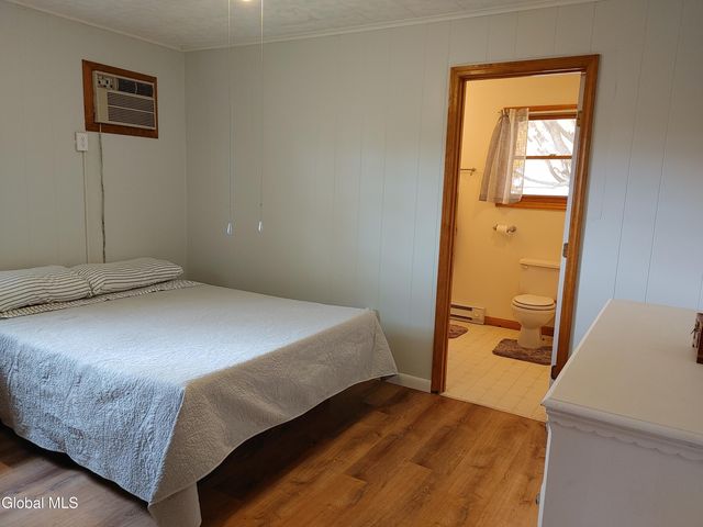 81 Ferry Road, Crown Point, NY 12928