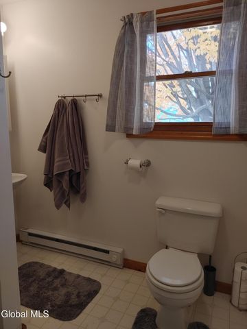 81 Ferry Road, Crown Point, NY 12928