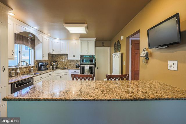 15 WOODY RD, Baltimore, MD 21221