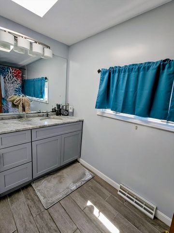 373 Hancock St, Abington, MA 02351