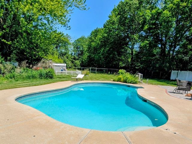 373 Hancock St, Abington, MA 02351