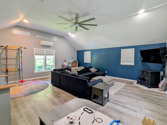 373 Hancock St, Abington, MA 02351