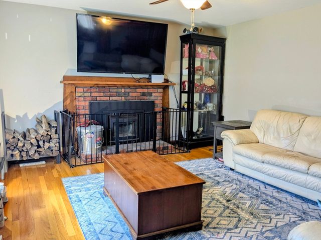 373 Hancock St, Abington, MA 02351