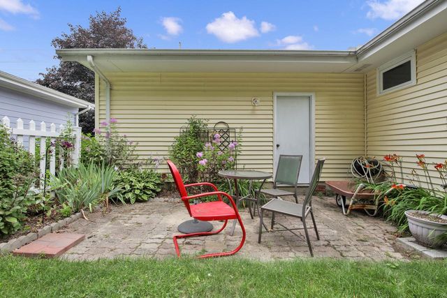 1827 Creek ROAD, West Bend, WI 53090
