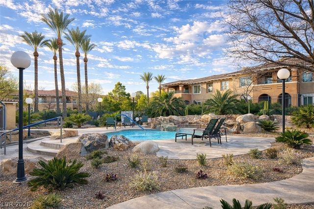 825 Canterra Street 2058, Las Vegas, NV 89138