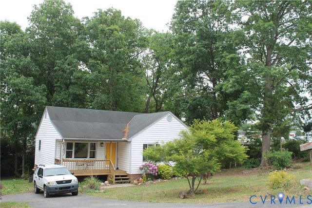 8819 McCaw Dr, North Chesterfield, VA 23235