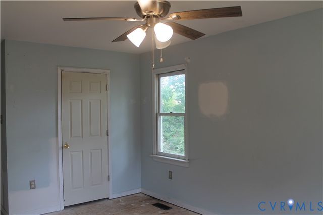 8819 McCaw Dr, North Chesterfield, VA 23235