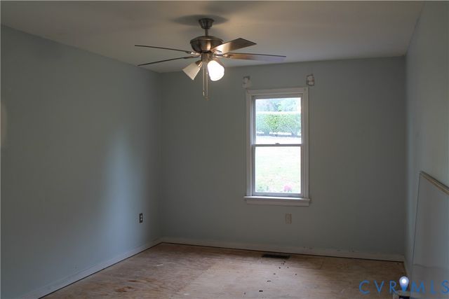 8819 McCaw Dr, North Chesterfield, VA 23235