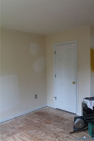 8819 McCaw Dr, North Chesterfield, VA 23235