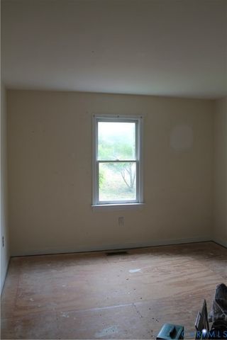 8819 McCaw Dr, North Chesterfield, VA 23235