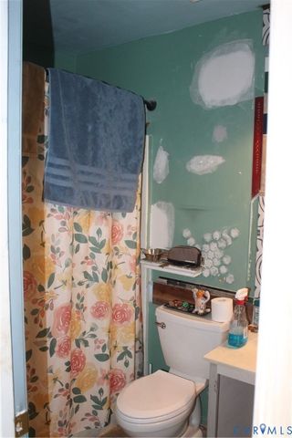 8819 McCaw Dr, North Chesterfield, VA 23235
