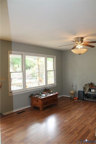 8819 McCaw Dr, North Chesterfield, VA 23235