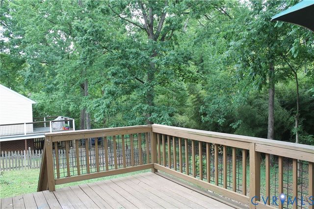 8819 McCaw Dr, North Chesterfield, VA 23235