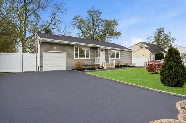 110 Heyward Street, Brentwood, NY 11717